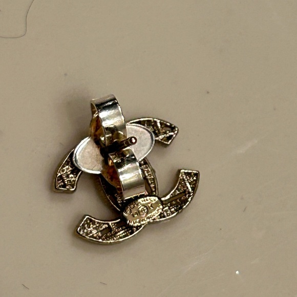 Chanel Tweed Effect White Gold 14K CC Earrings - Picture 2 of 3